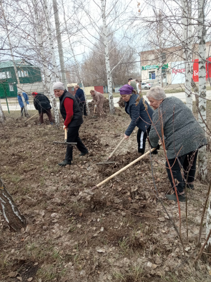 Районный субботник.. Районный субботник..